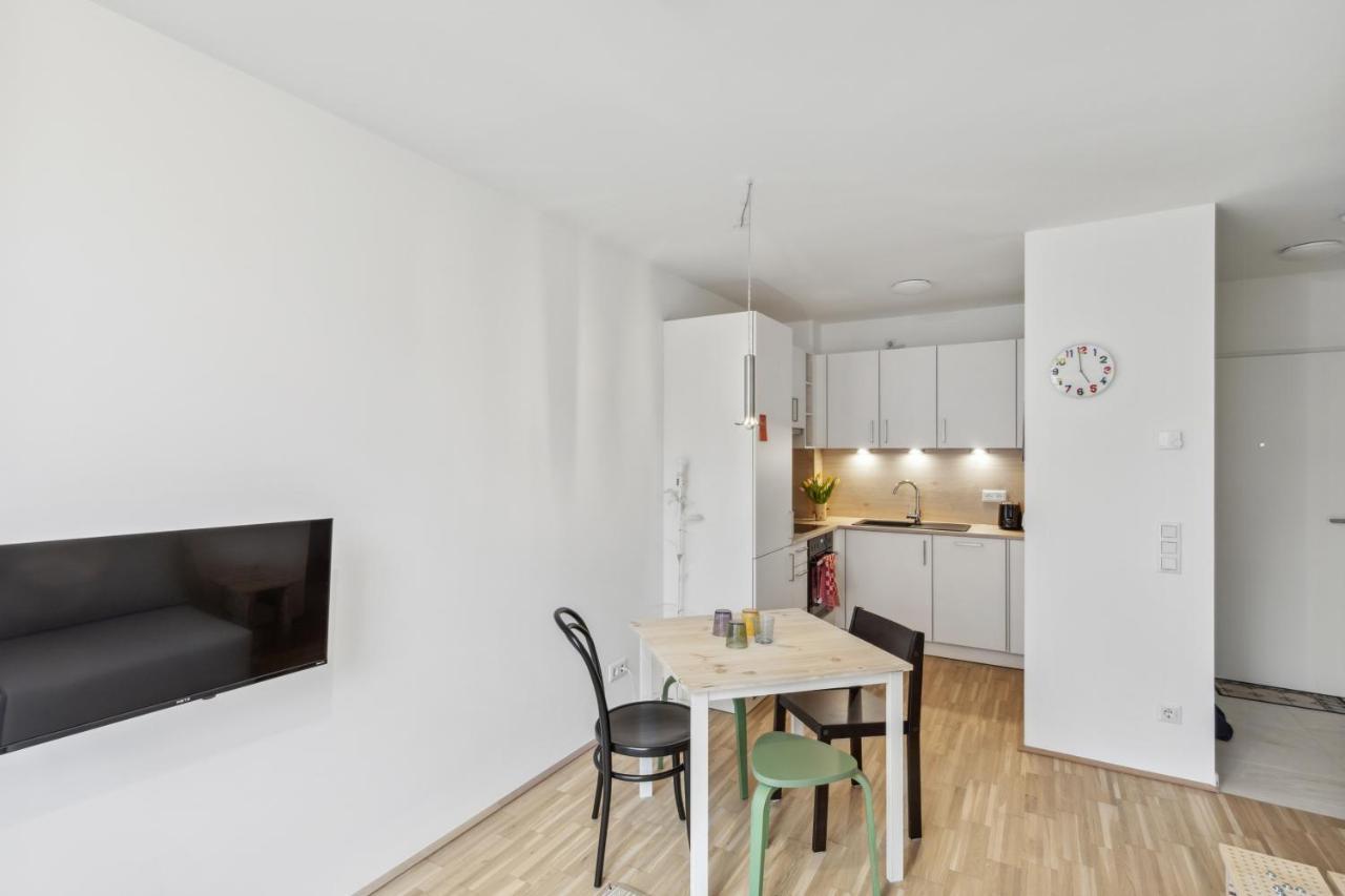 Ding Design In Brigittenau Apartment Wien
